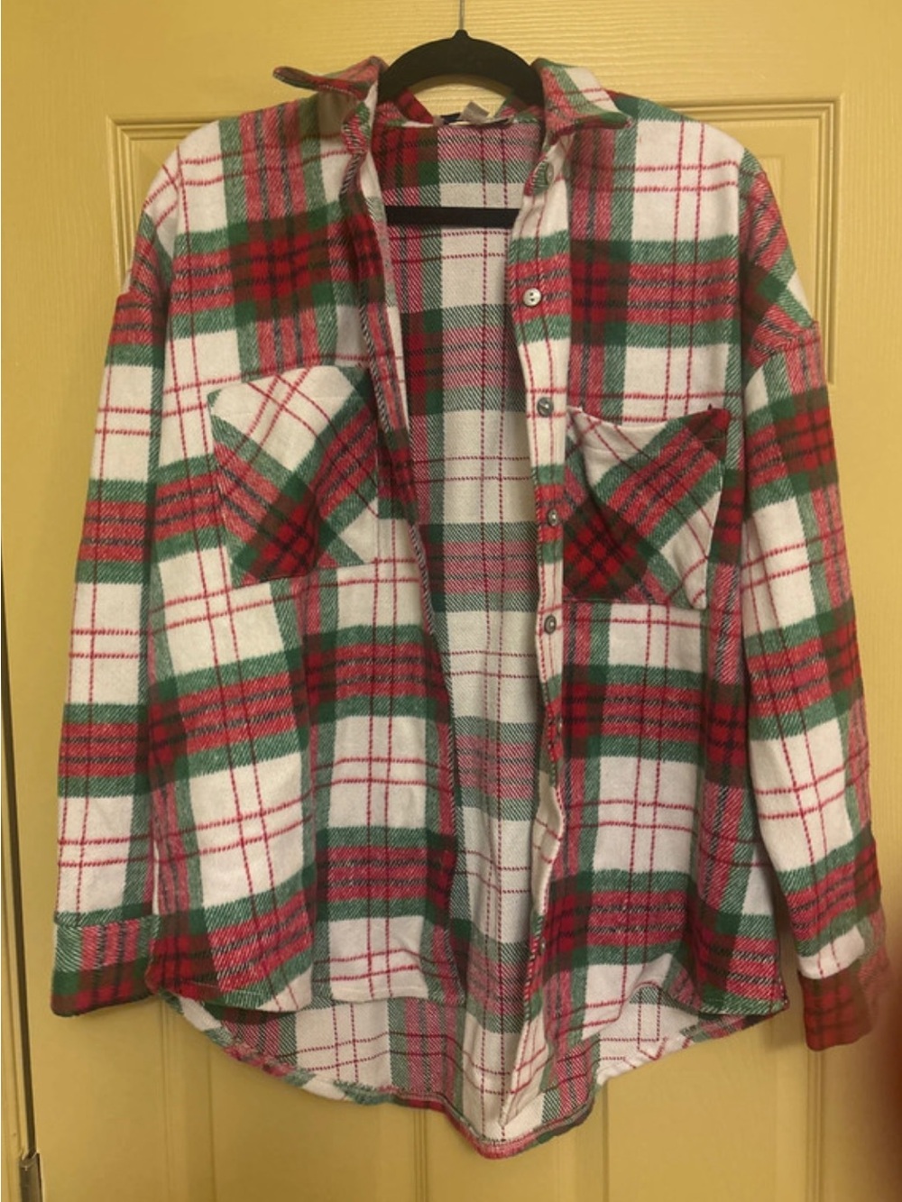 She + Sky Red, Green & White Plaid Button-Down Shirt size medium
